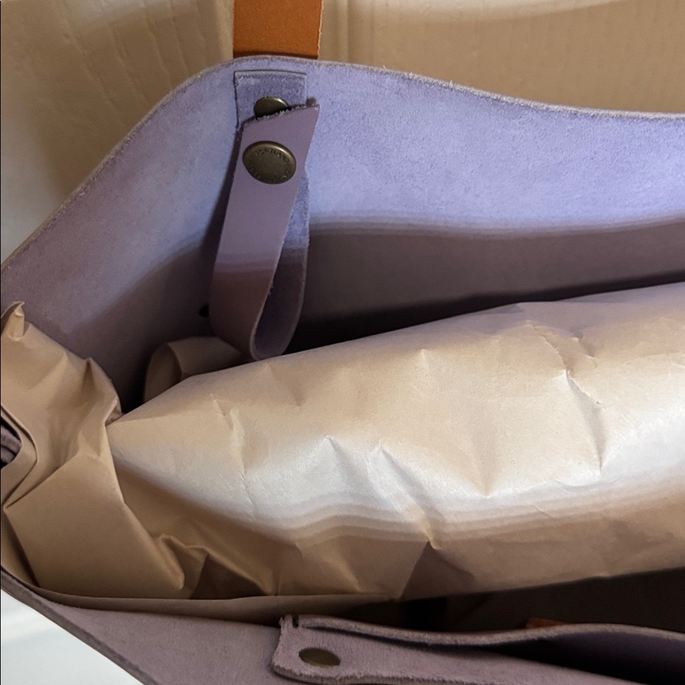 NWT Portland Leather Lavender Tote with Tan Handles Medium/Large FREE TASSEL - Picture 7 of 10